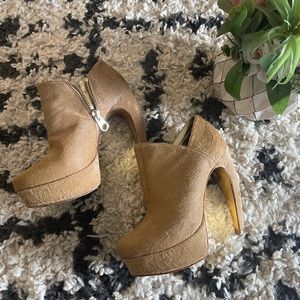 Vintage Ted Baker ankle boots. Faux leather.